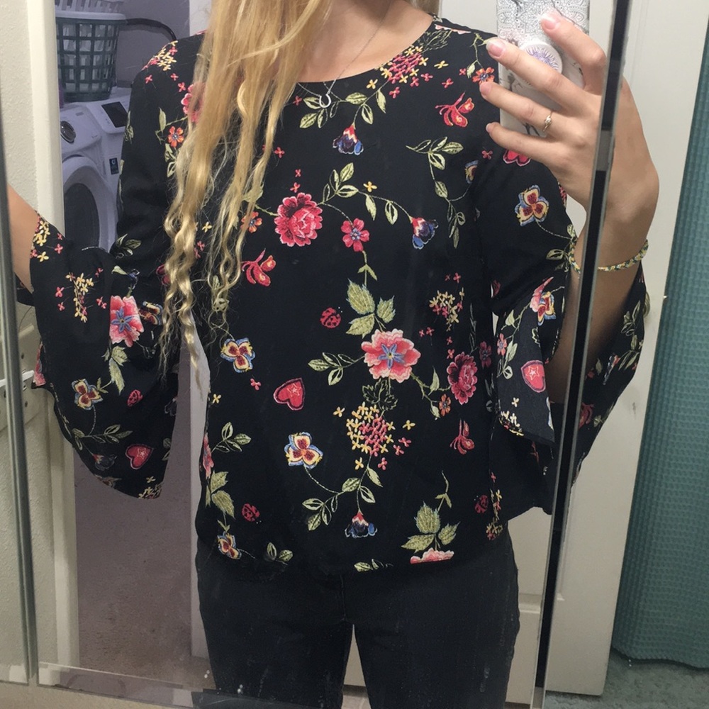 Black floral flowy shirt